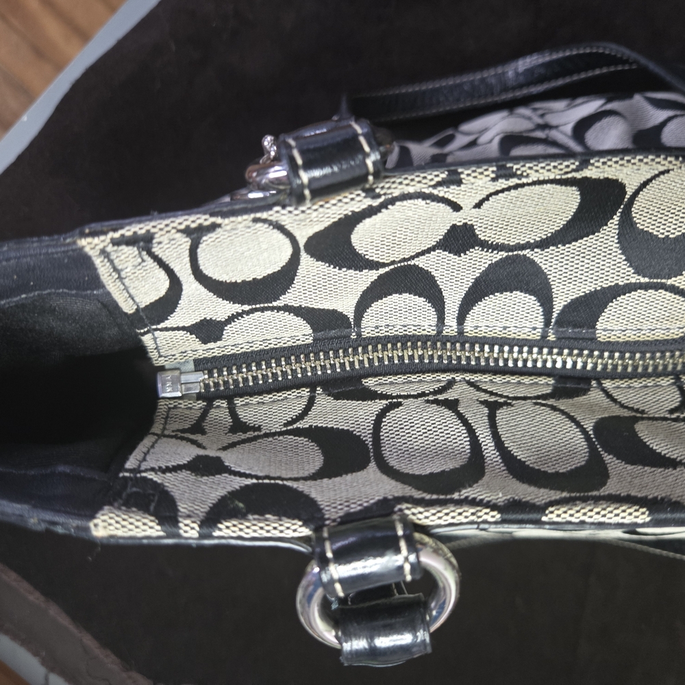 Authentic COACH Signature Pleated Gallery Tote - Black/Grey (F14281) - Picture 10 of 15